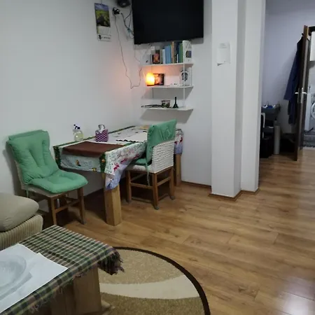 Bakabaka Apartment Pojate